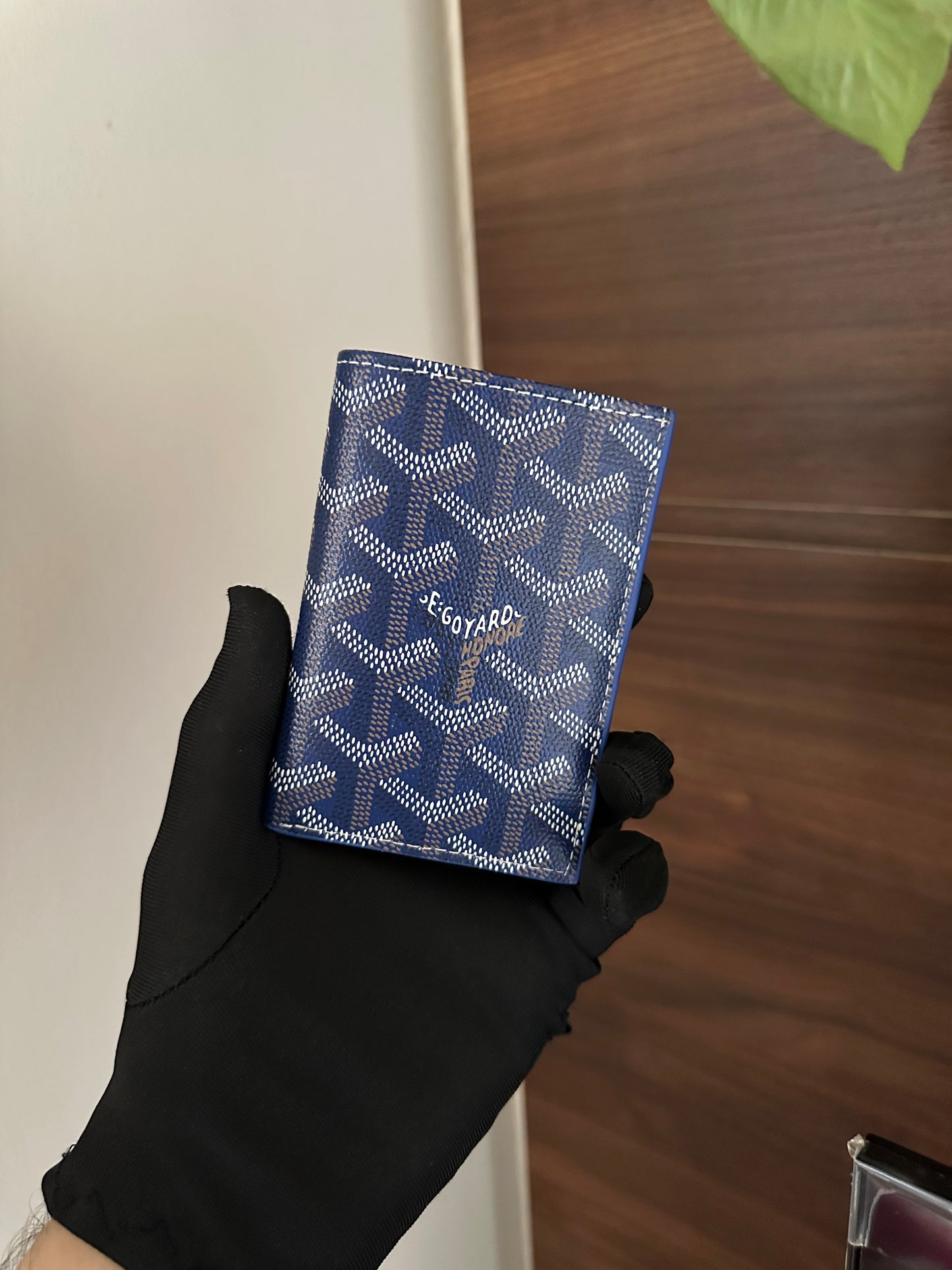 Wallet famous brand G
