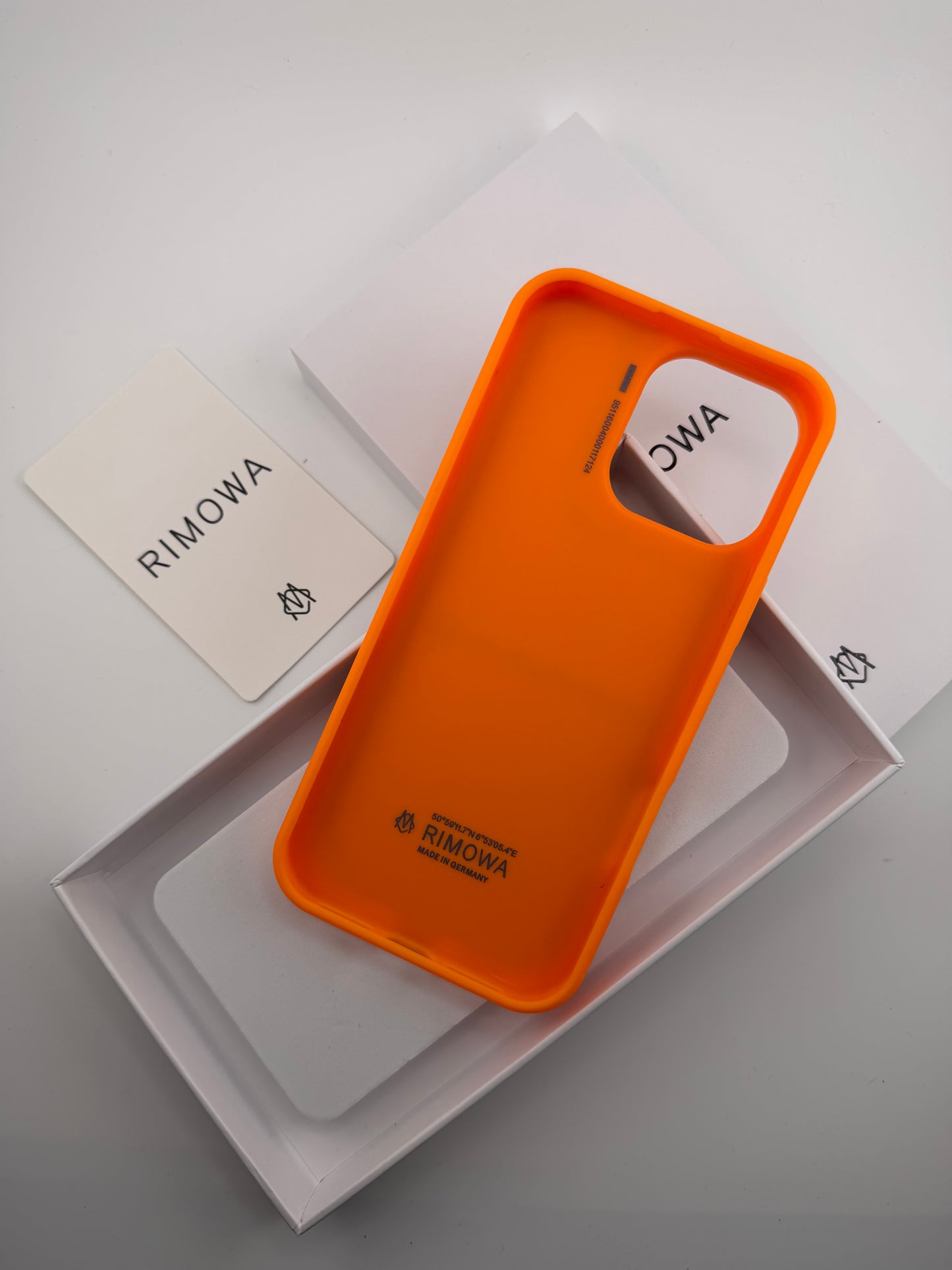 Rimowa iphone 17/16/15/14/13/12/11 back cover