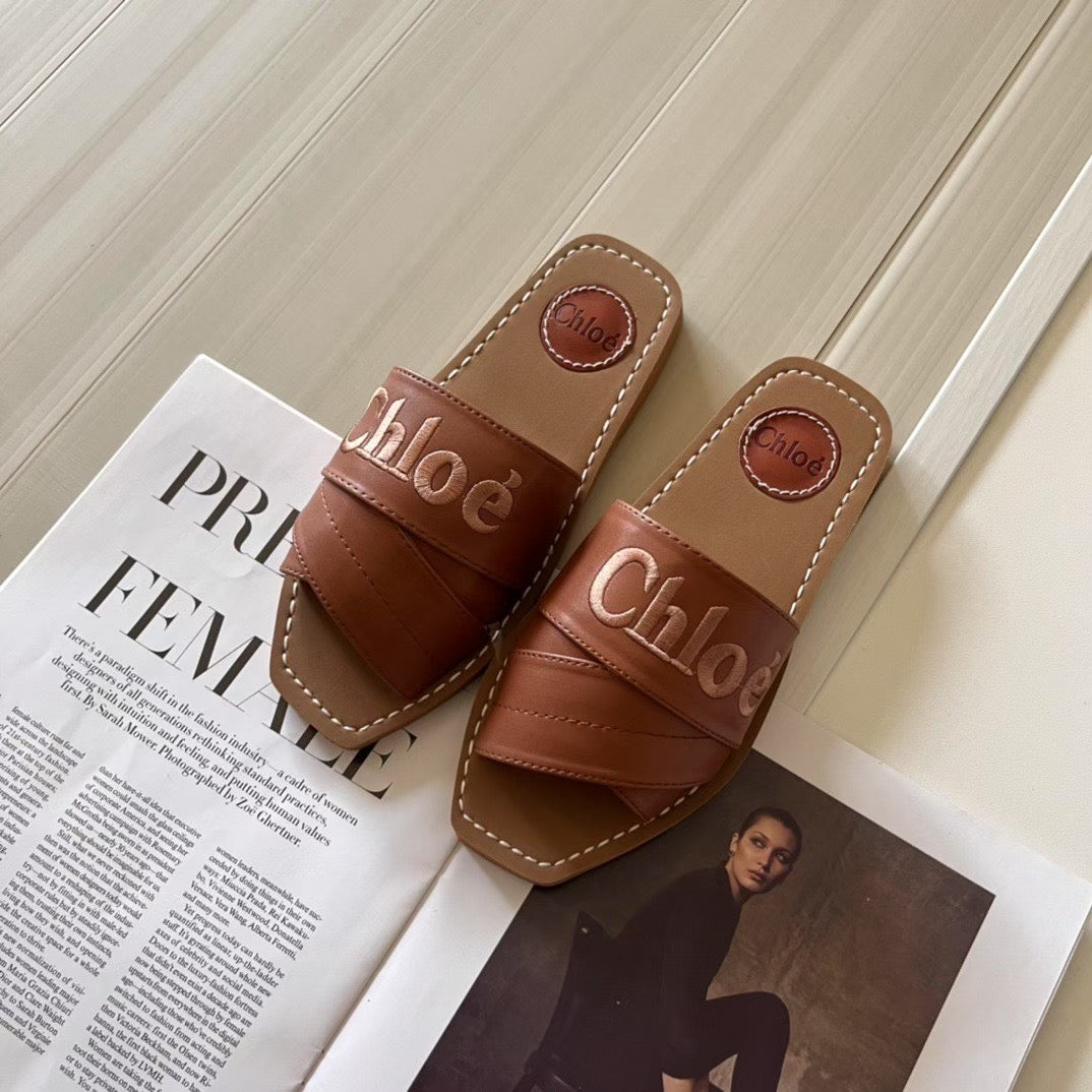 Famous brand slipper ( Pre order )