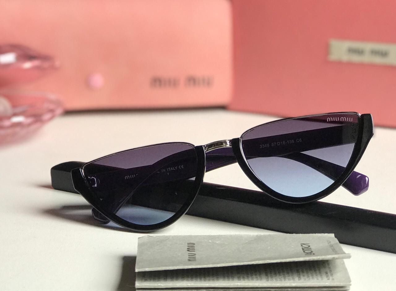 M famous brand sunglasses ( 2 colors)