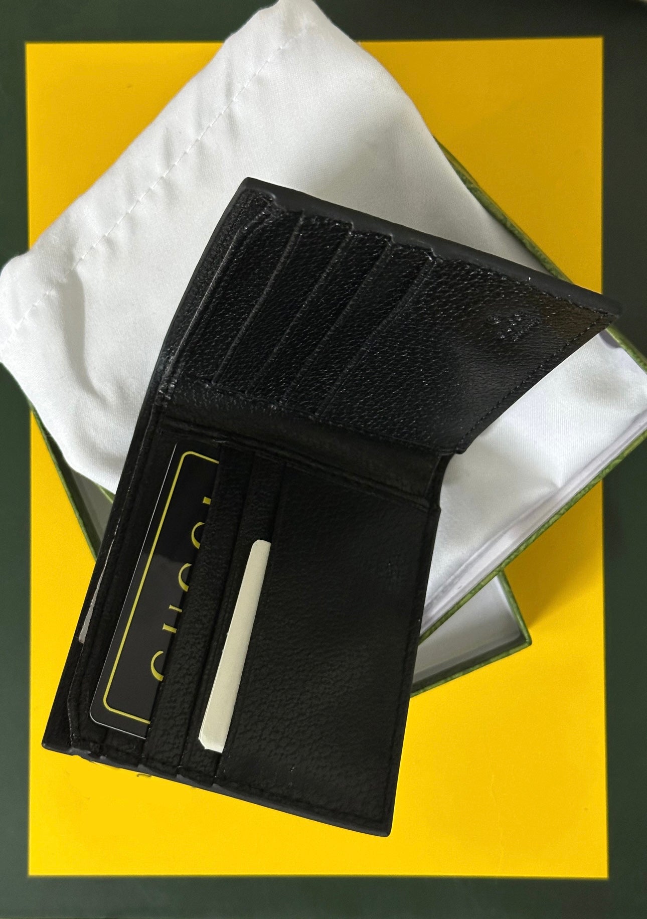 gucci wallet