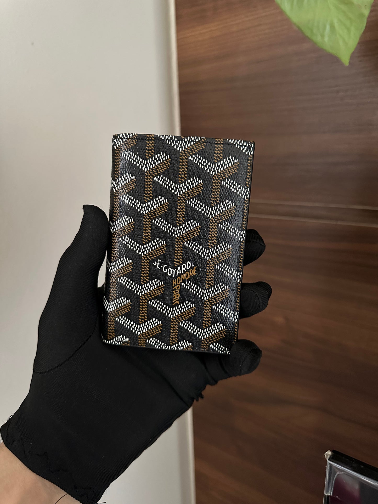 Wallet famous brand G