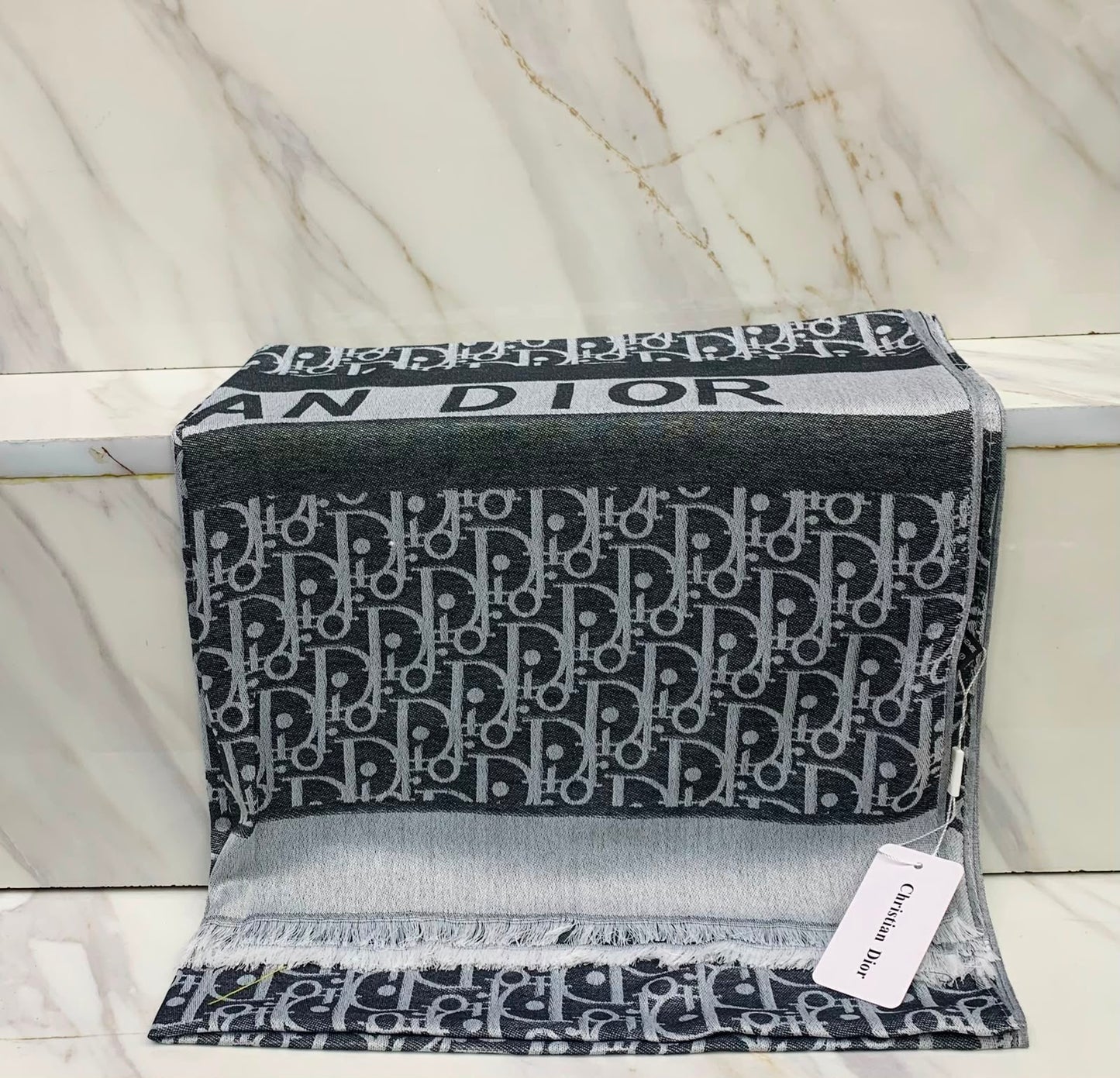 D famous brand scarves/stole/shawl ( 8 colors )
