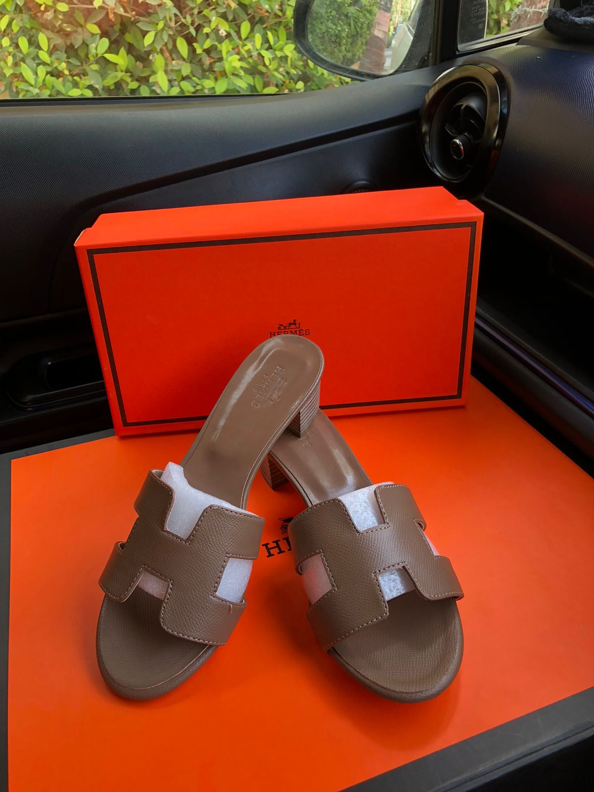 Hermes slipper