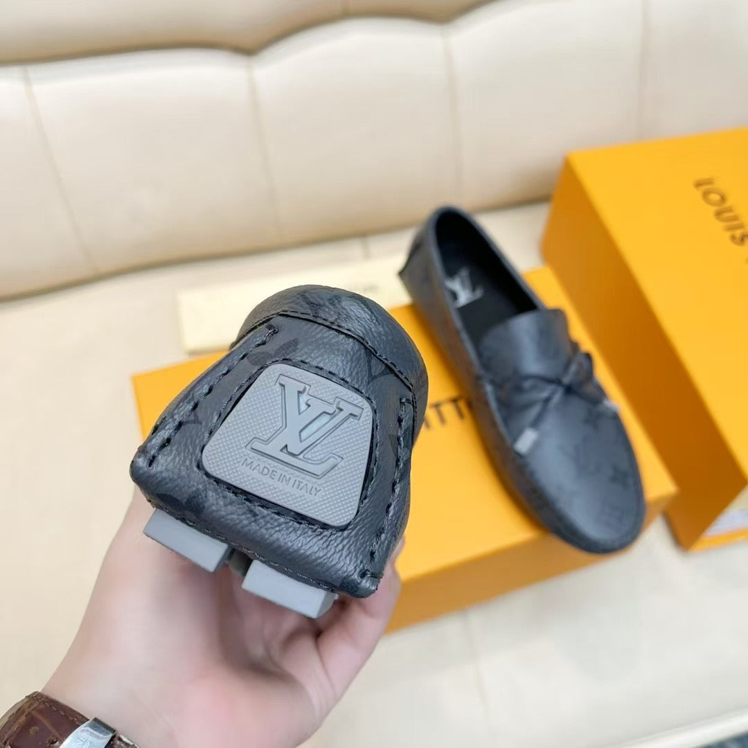 Famous brand loafers in( Pre order )