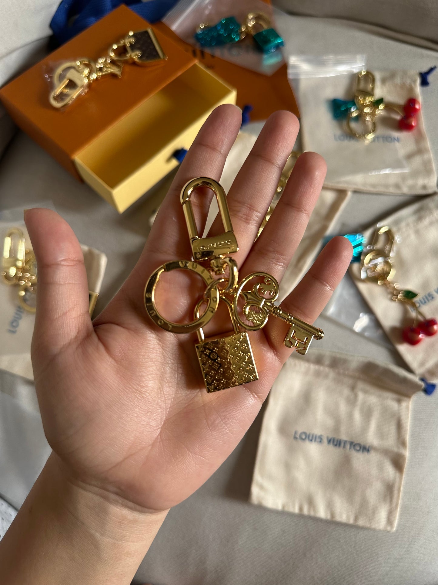 LV lock&key charm
