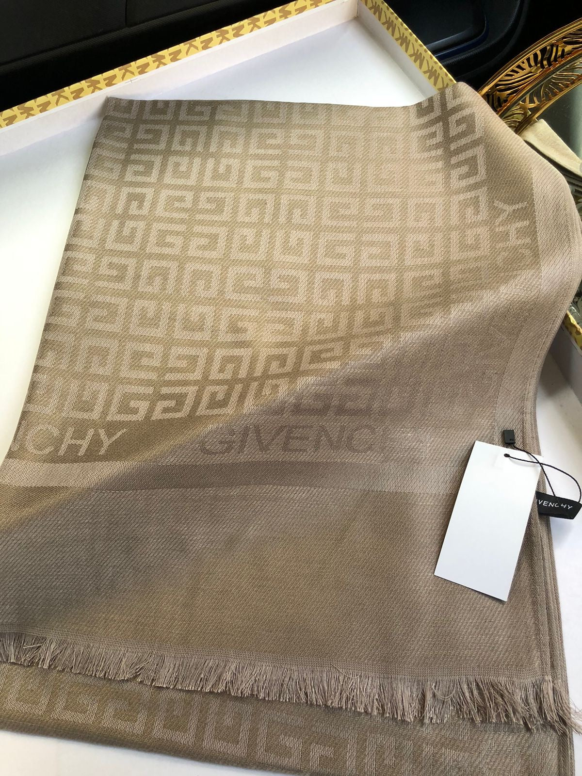 G famous brand scarves/shawl/stole ( 9 colors )