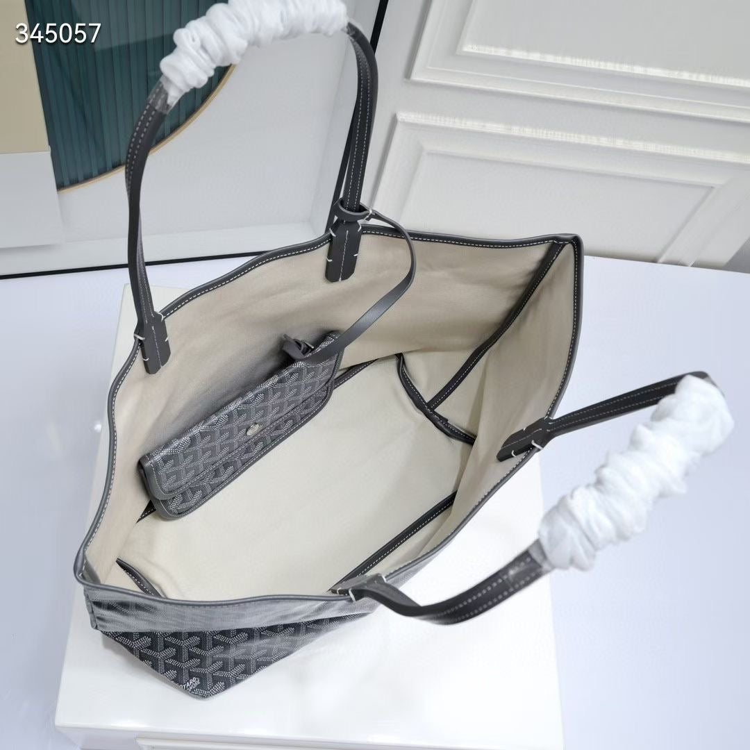 G brand bag famous brand ( Pre order )