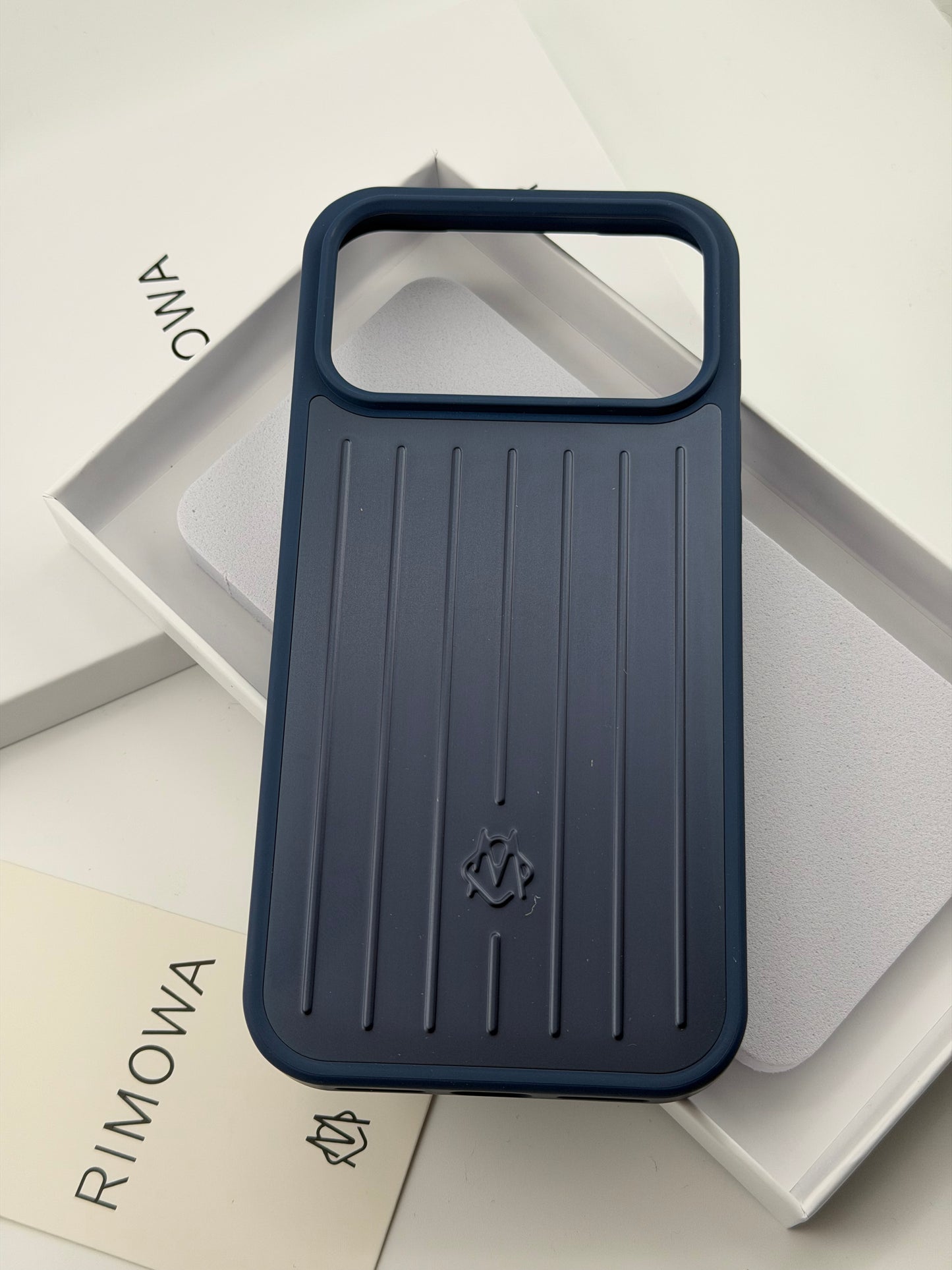 R famous brand iphone 17/17pro/17promax/17air back cover blue