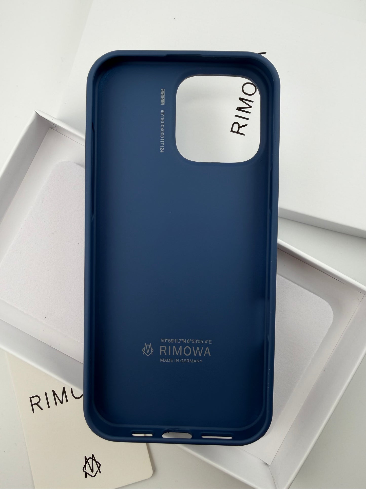 Rimowa iphone 17/16/15/14/13/12/11 back cover