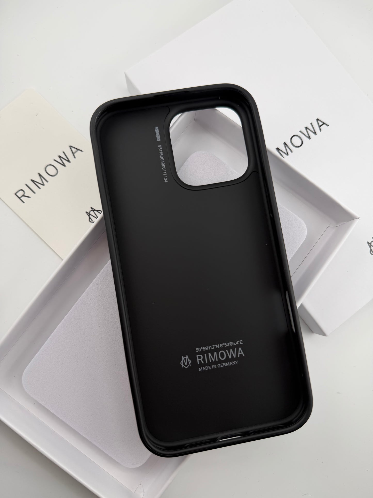 Rimowa iphone 17/16/15/14 back cover