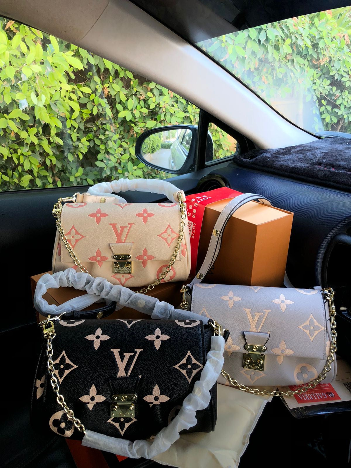 LV handbag ( 4 colors )