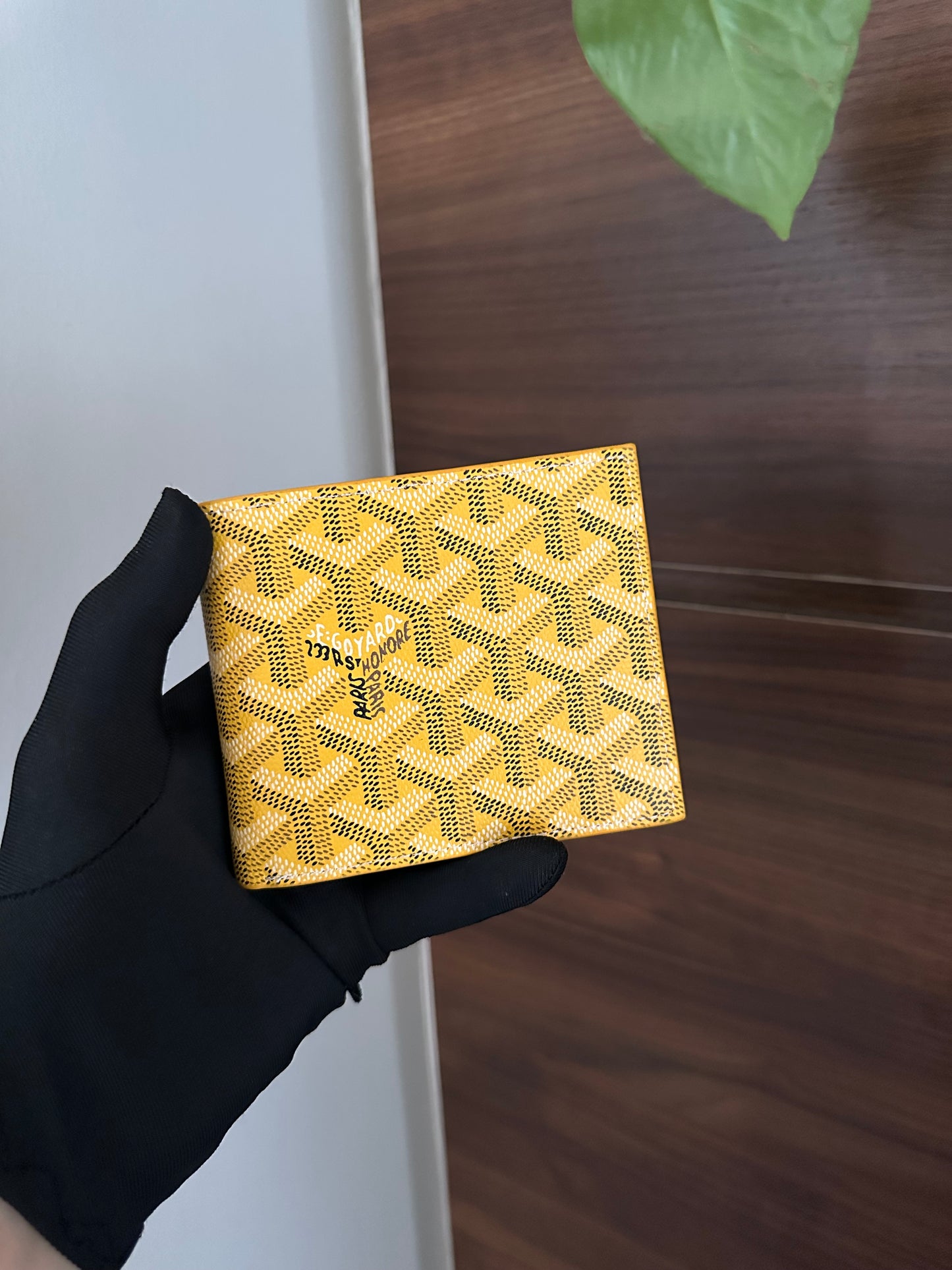 Wallet famous brand G