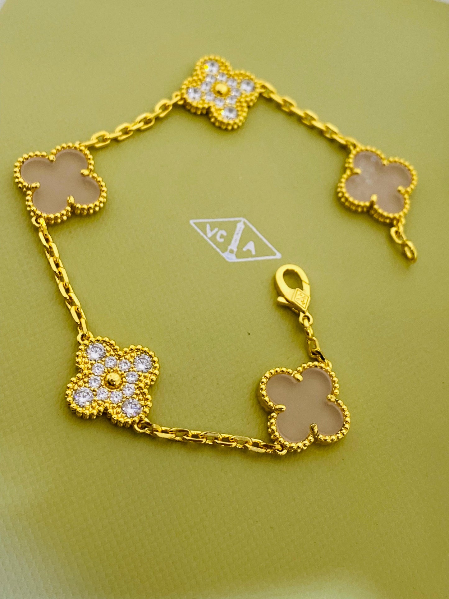 Bracelet famous brand ( 10 colors )