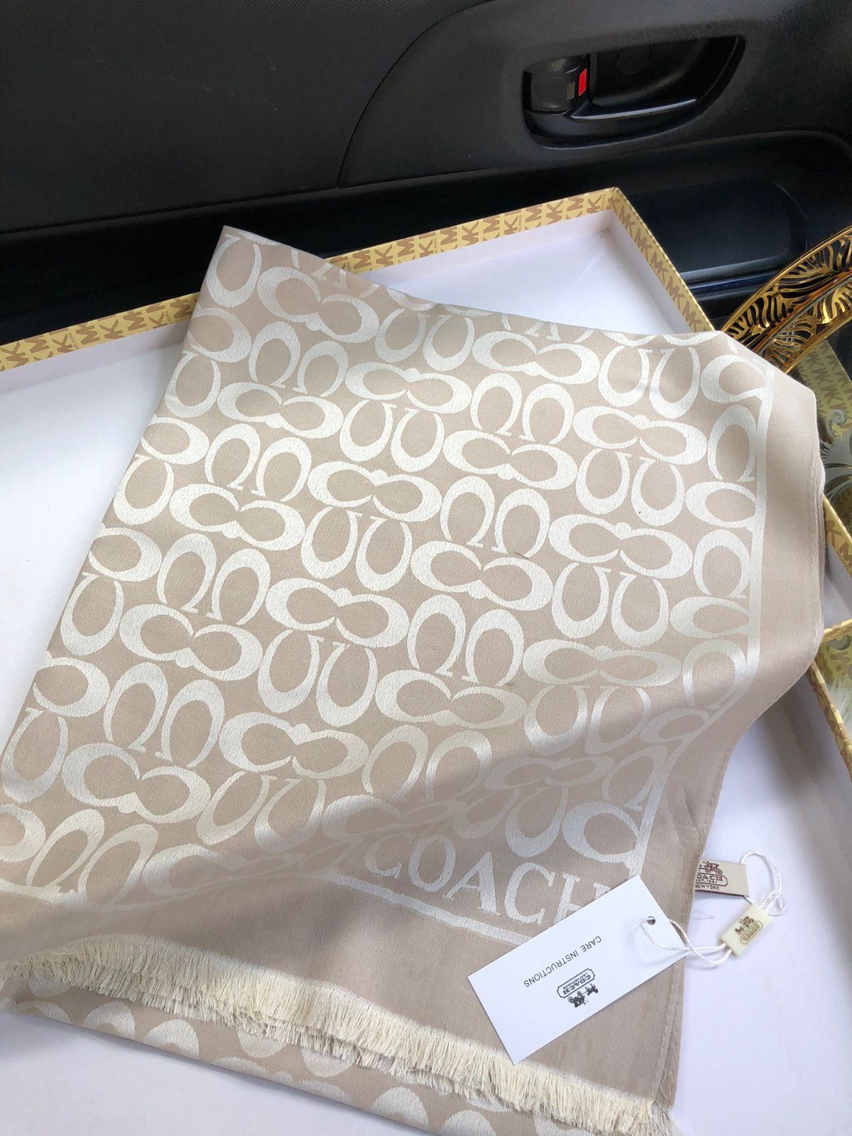 Coach scarves/stole ( 7 colors )