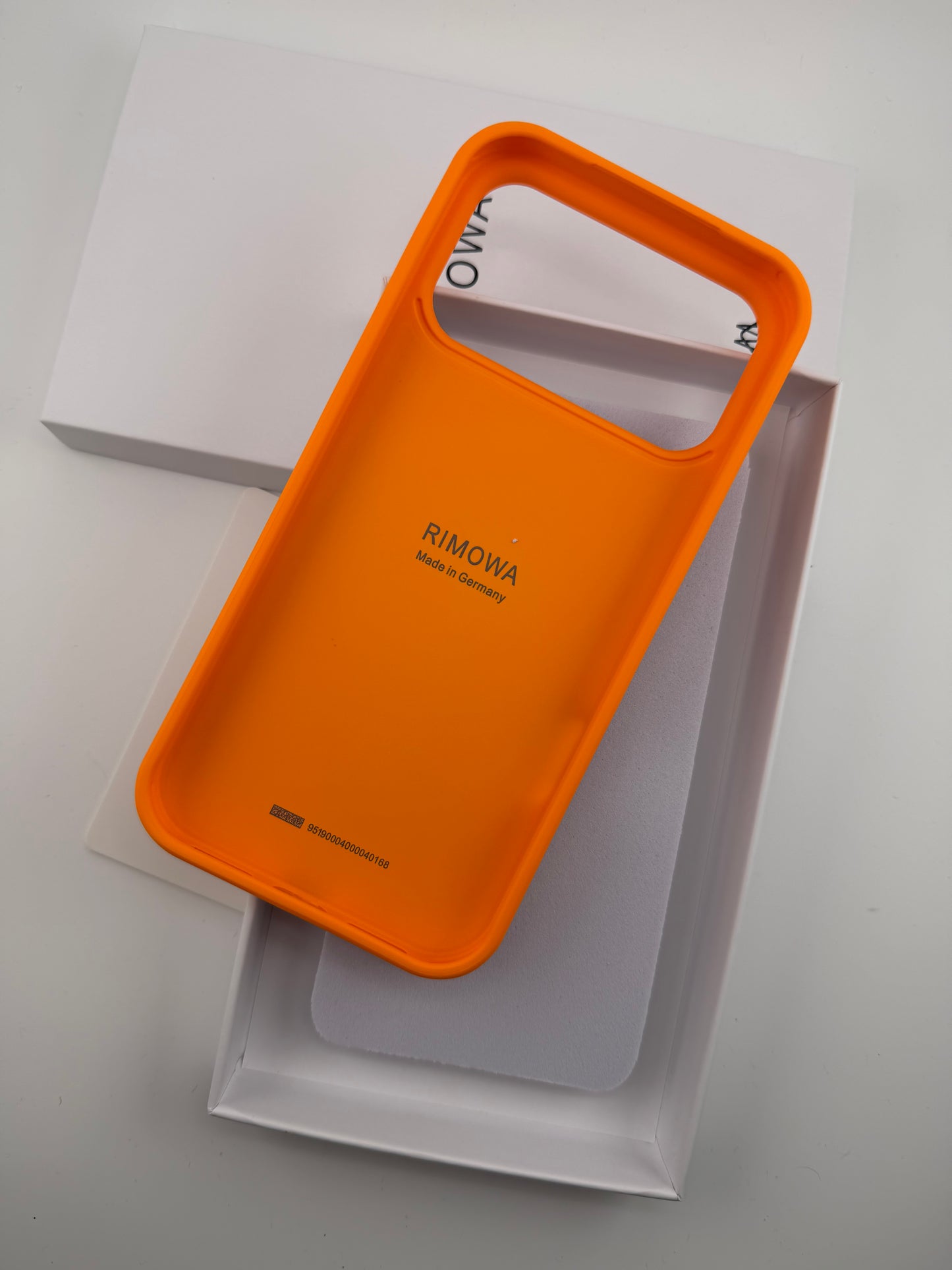 R famous brand iphone 17/17pro/17promax back cover orange