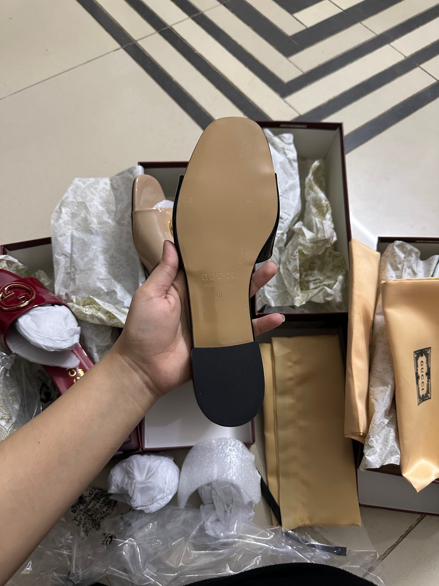 G famous brand slipper