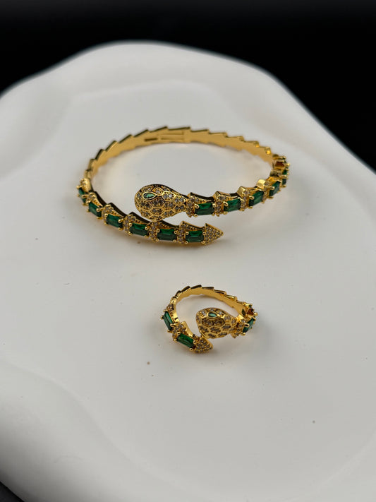 B famous brand bangle with ring