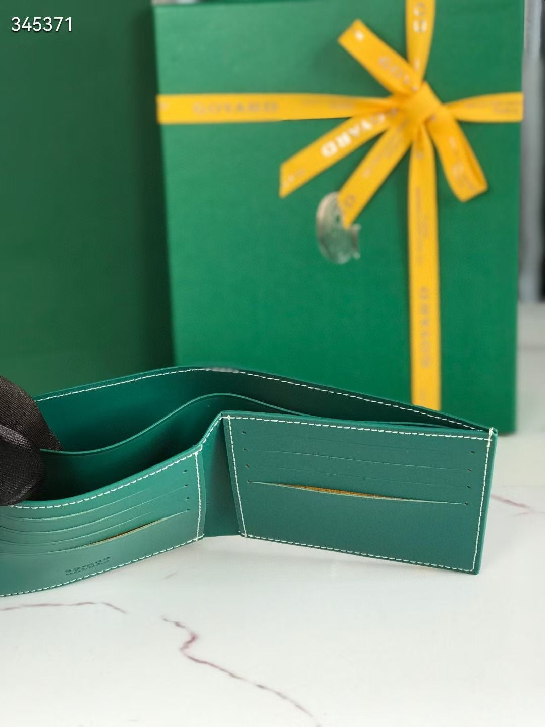 Wallet famous brand G