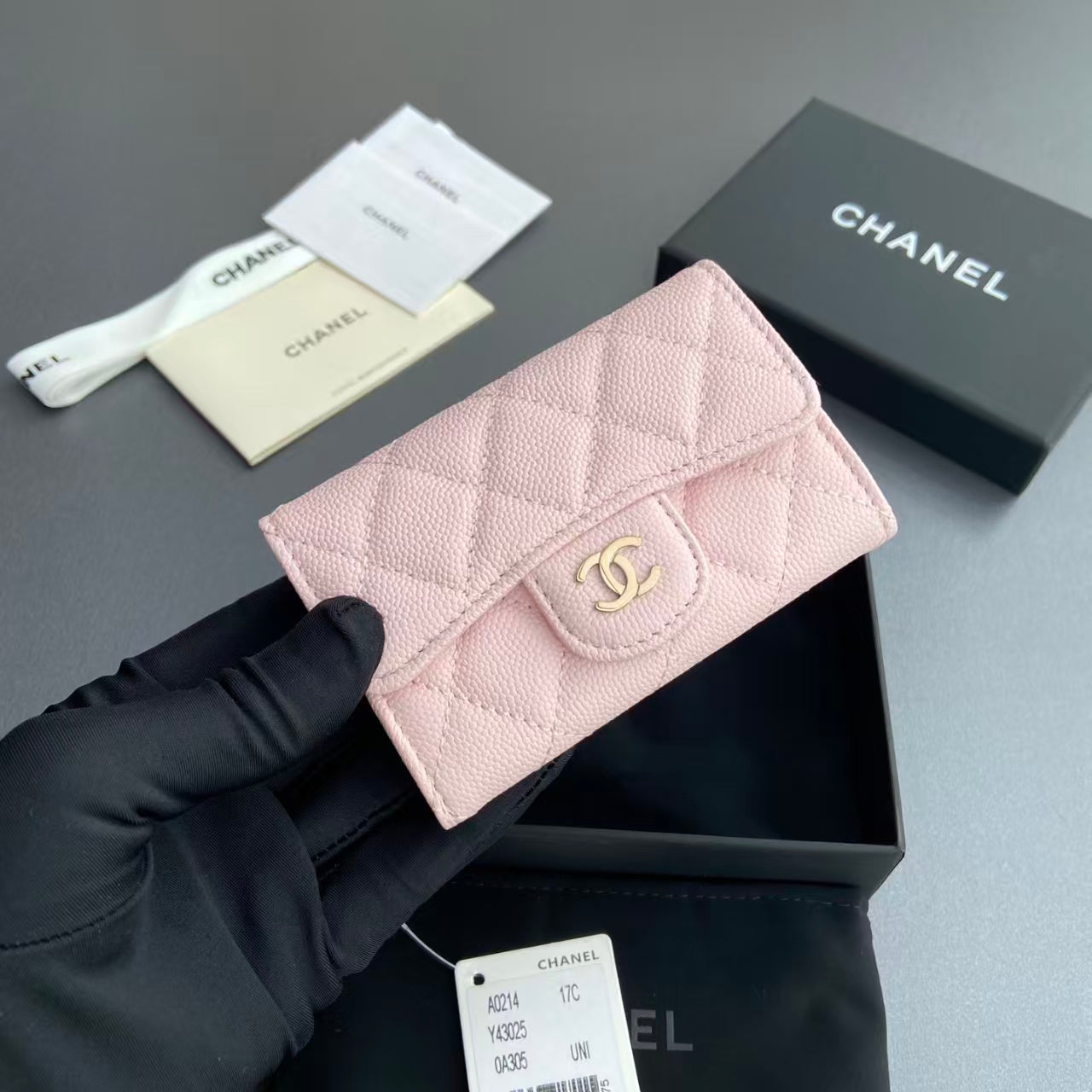 C brand wallet ( pre order )