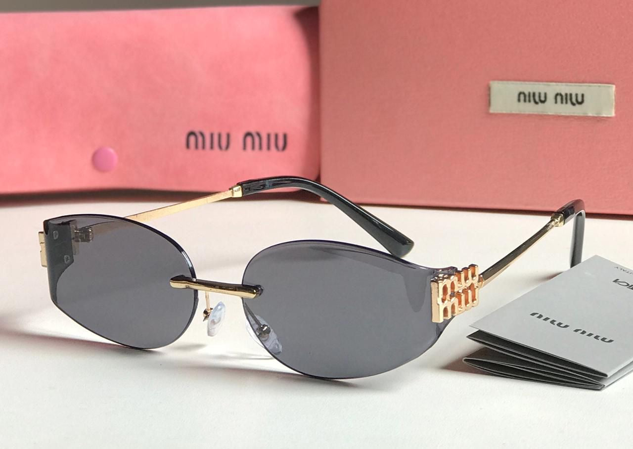 Famous brand sunglasses ( 3 shades )