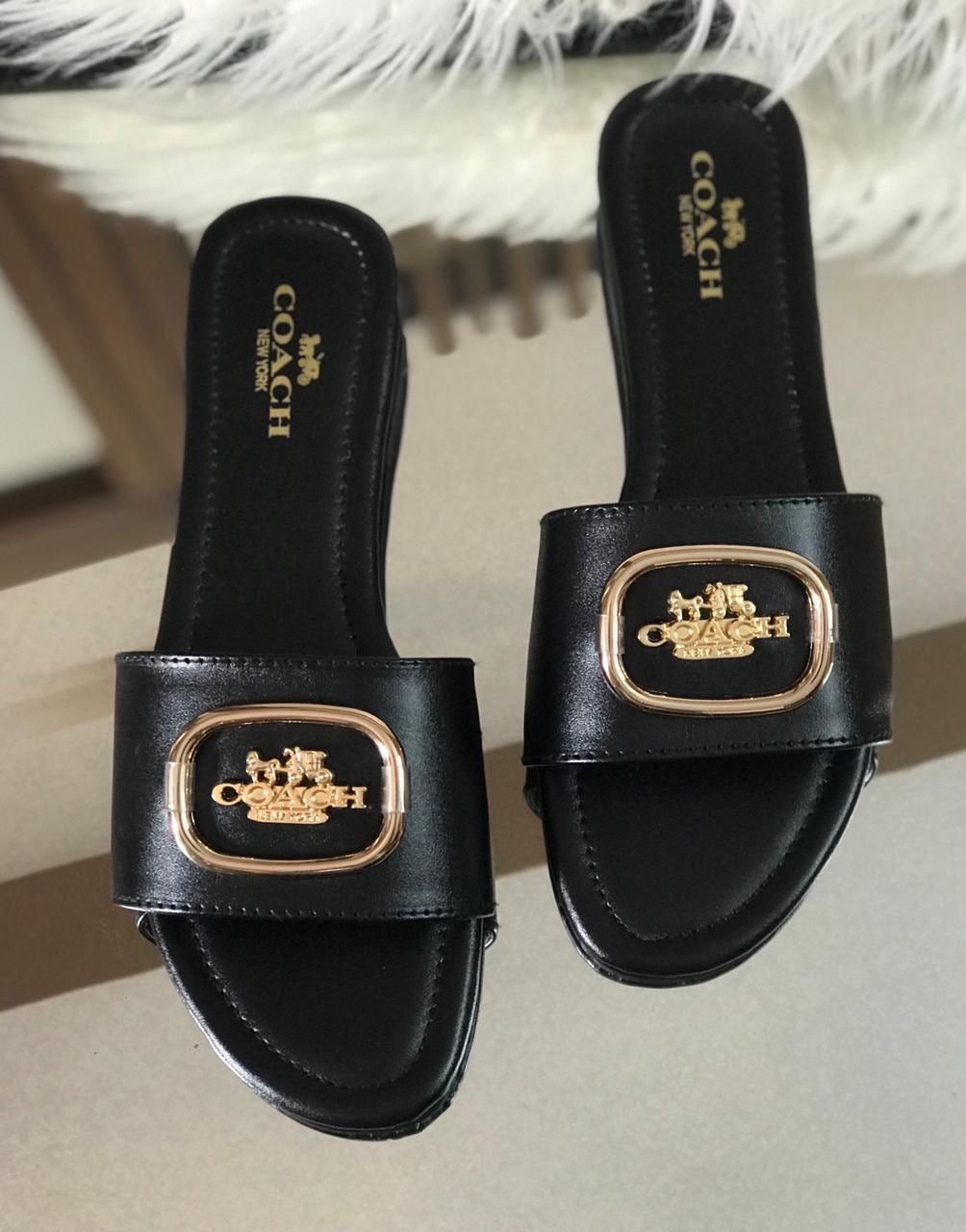 Coach slipper ( 2 colors)