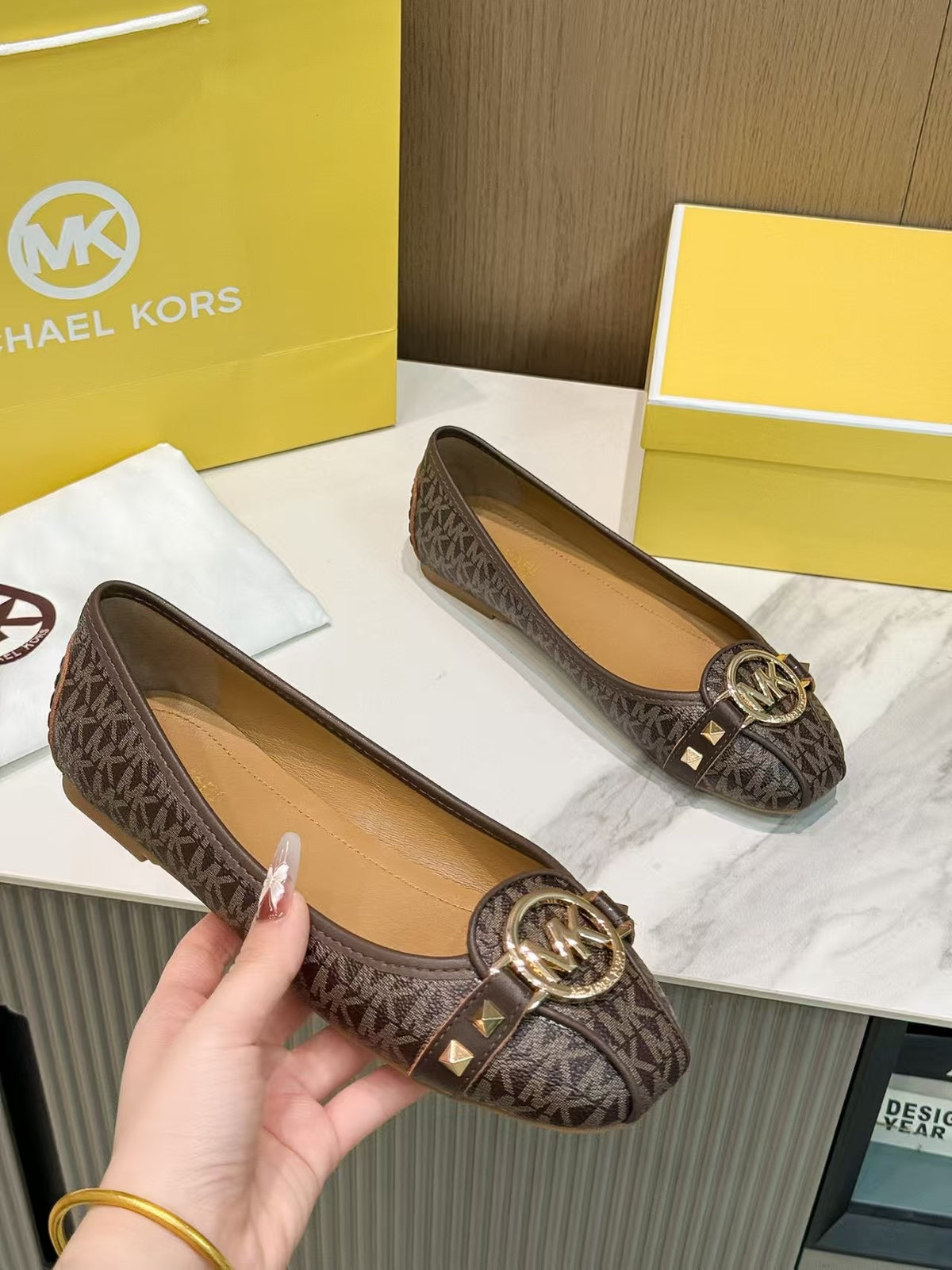 M K pumps ( 3 colors )