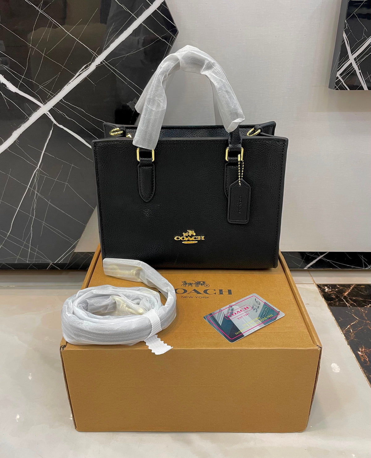 C brand famous bag ( 2 colors )
