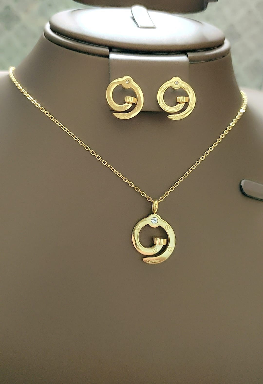 Famous brand necklace & earrings set ( total 17 sets )