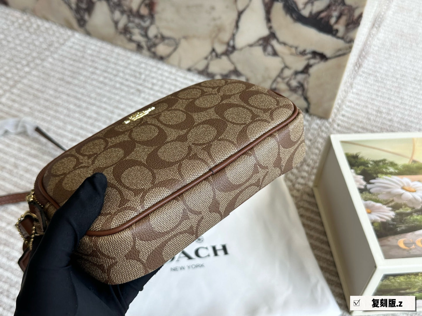 Coach cross body bag ( 4 colors)