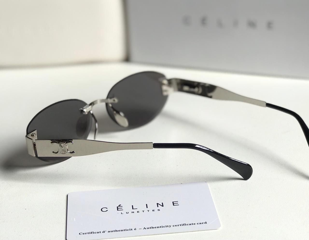 Famous brand sunglasses ( 3 shades )