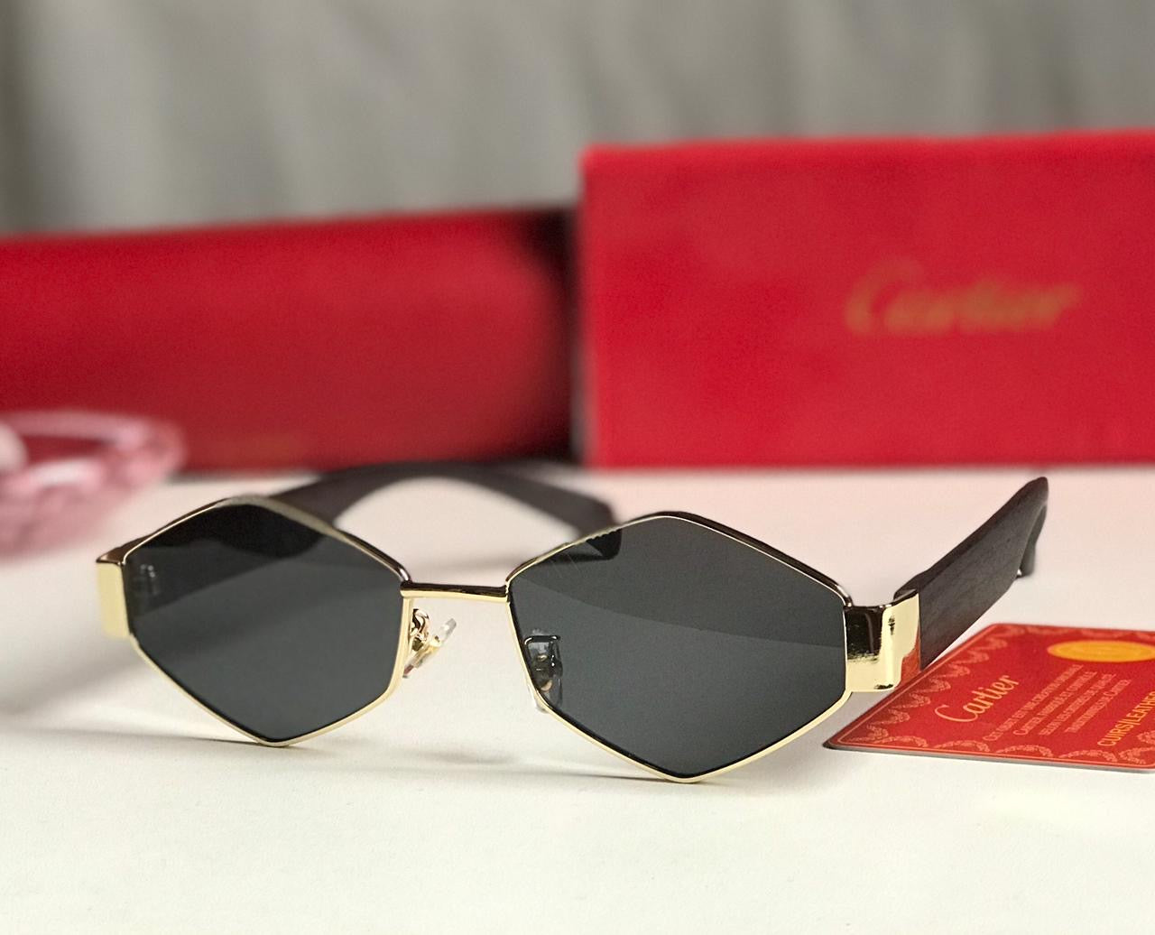 Famous brand sunglasses ( 3 shades )