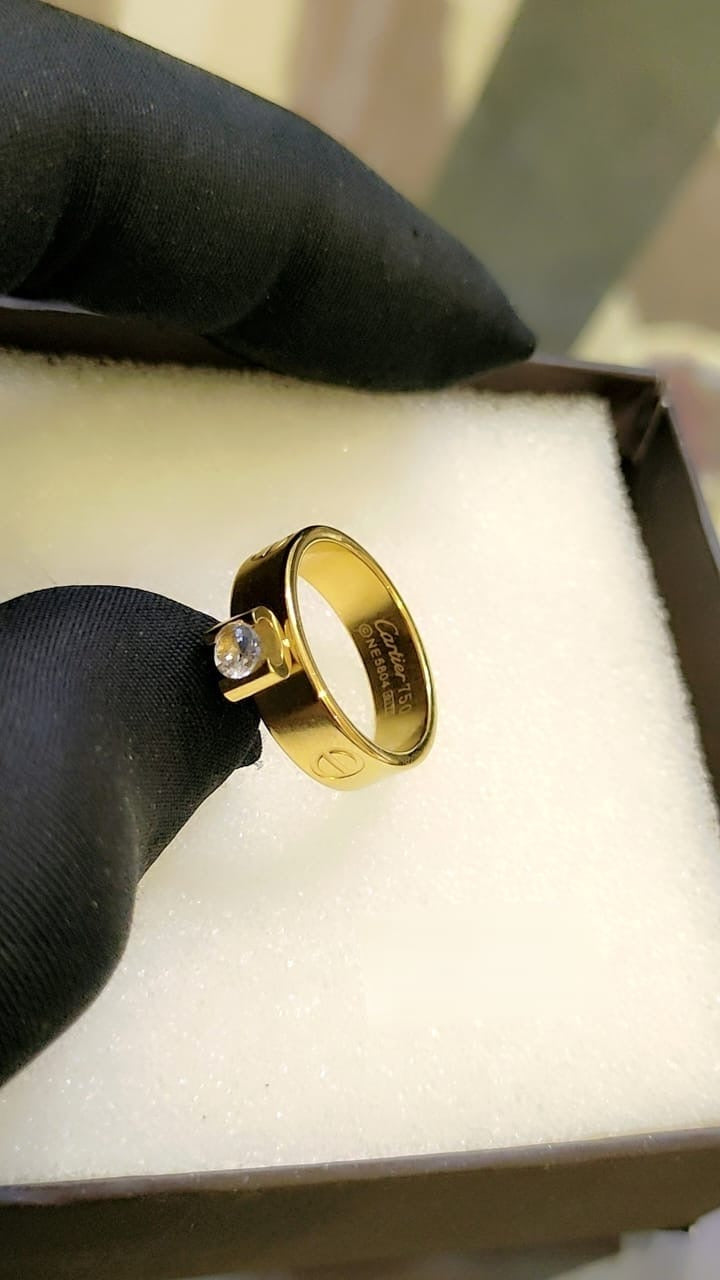 C famous brand ring