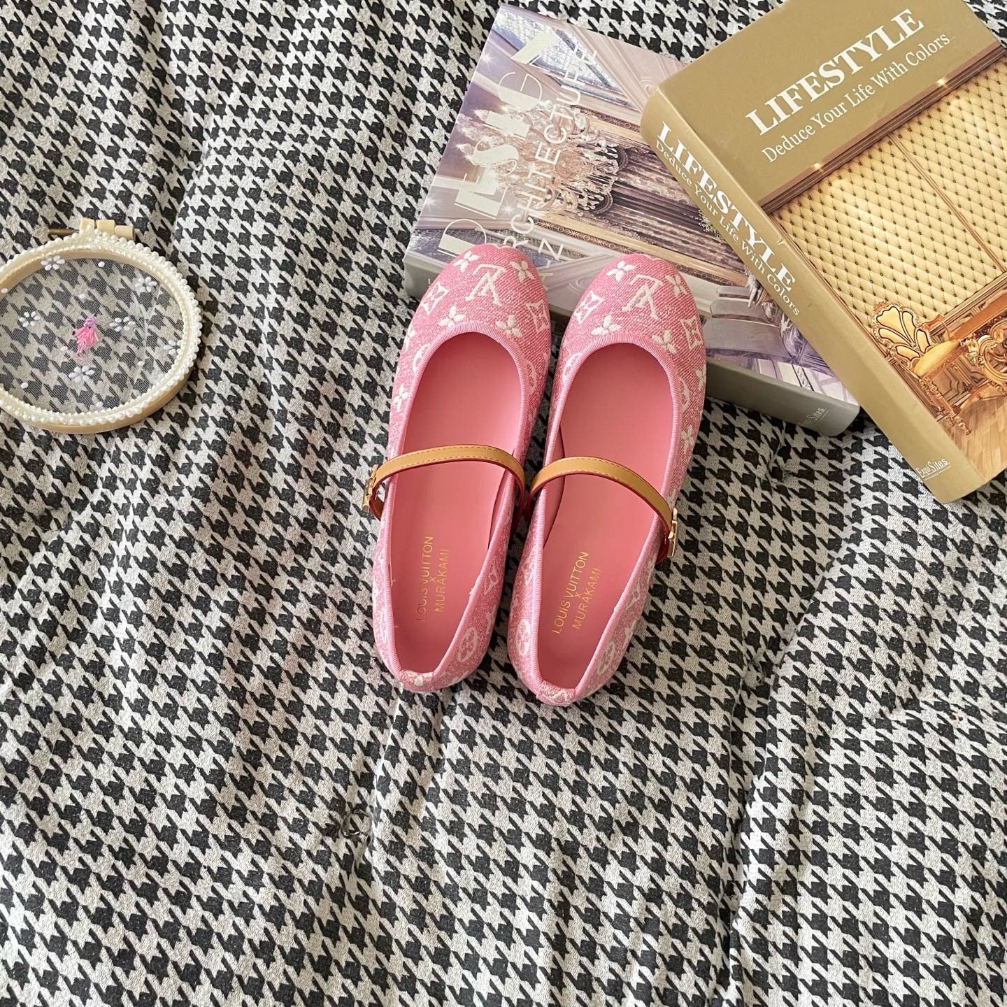 LV shoes ( Pre order )