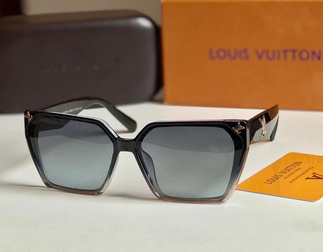 Famous brand sunglasses ( 3 shades )