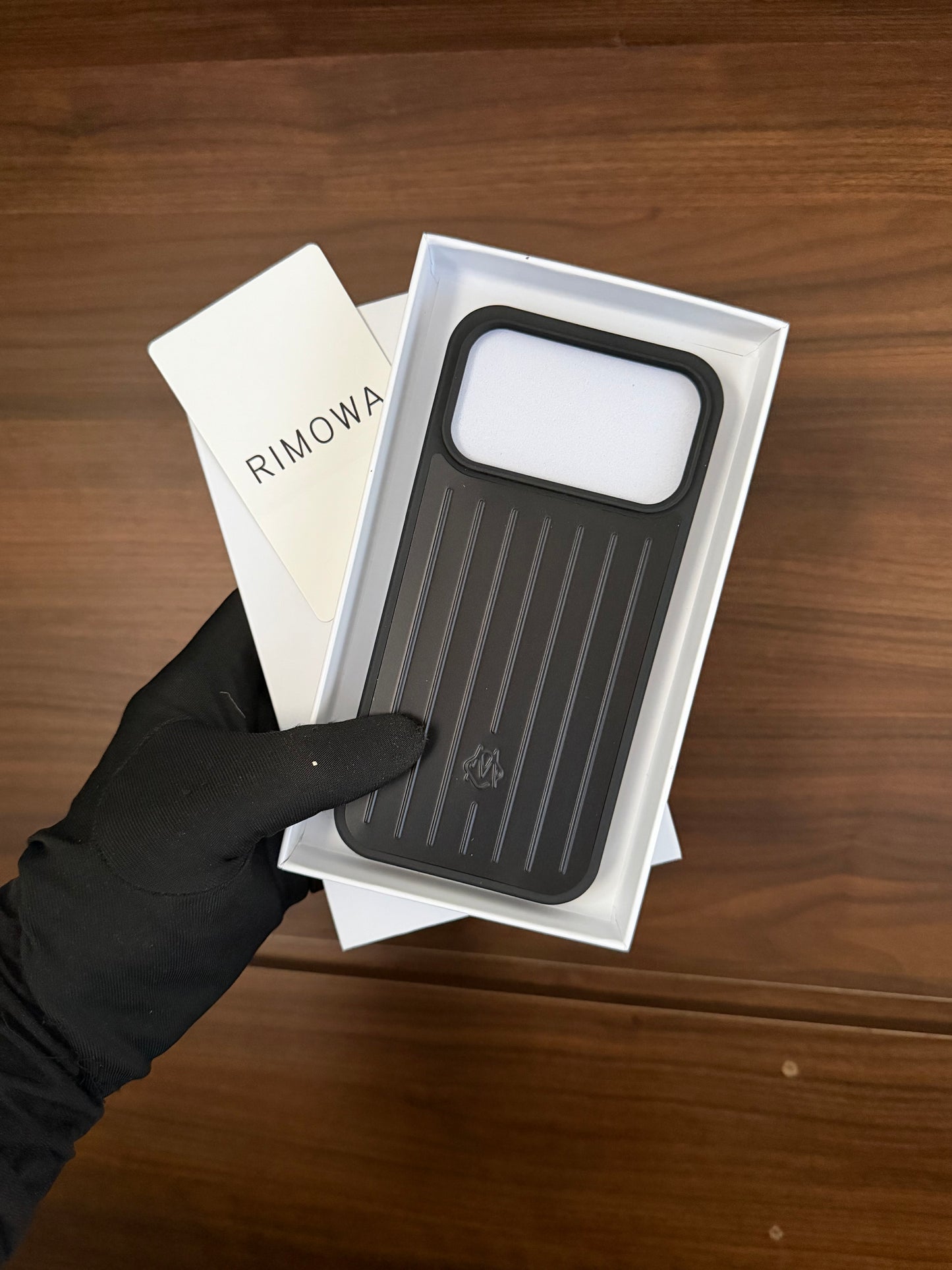 Rimowa iphone 17/17pro/17promax/17air black color