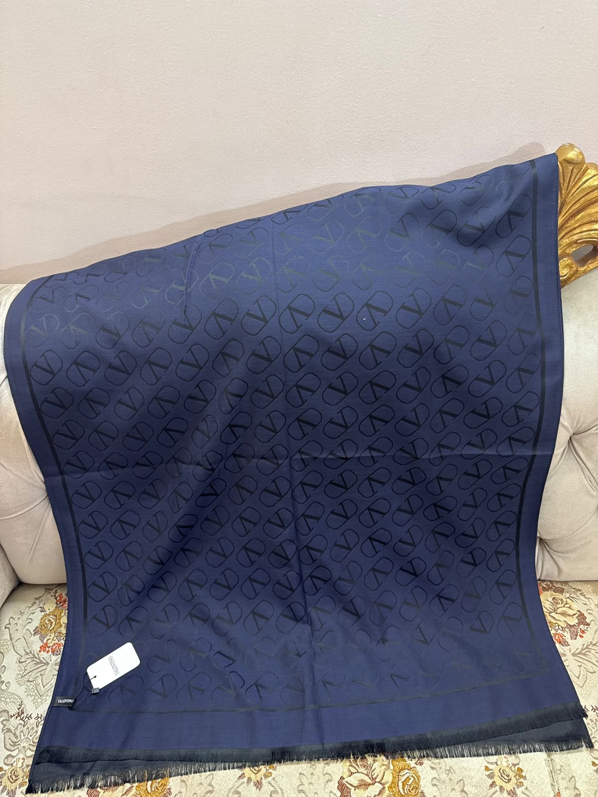 V famous brand Scarf/Stole/shawl ( 10 colors )