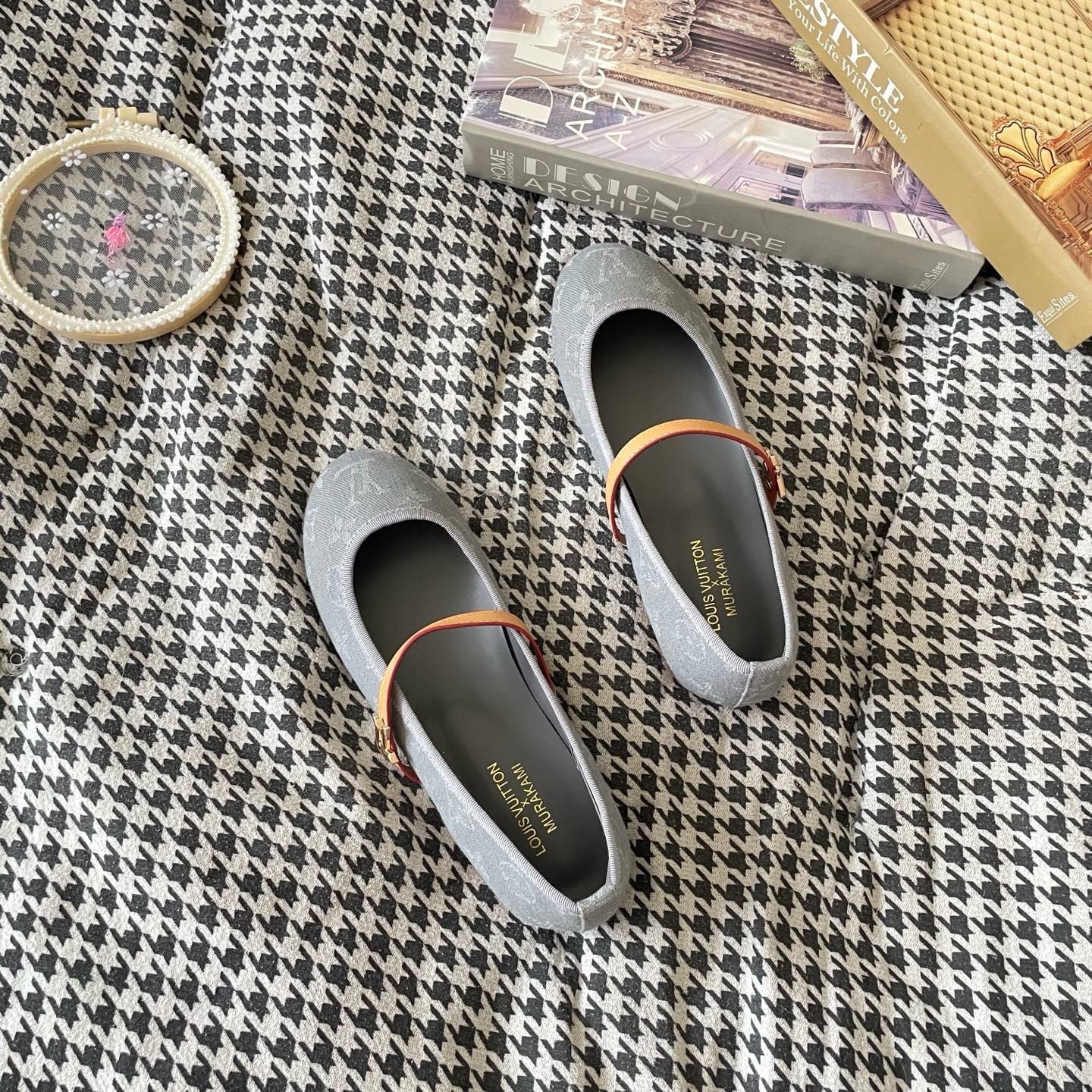 LV shoes ( Pre order )