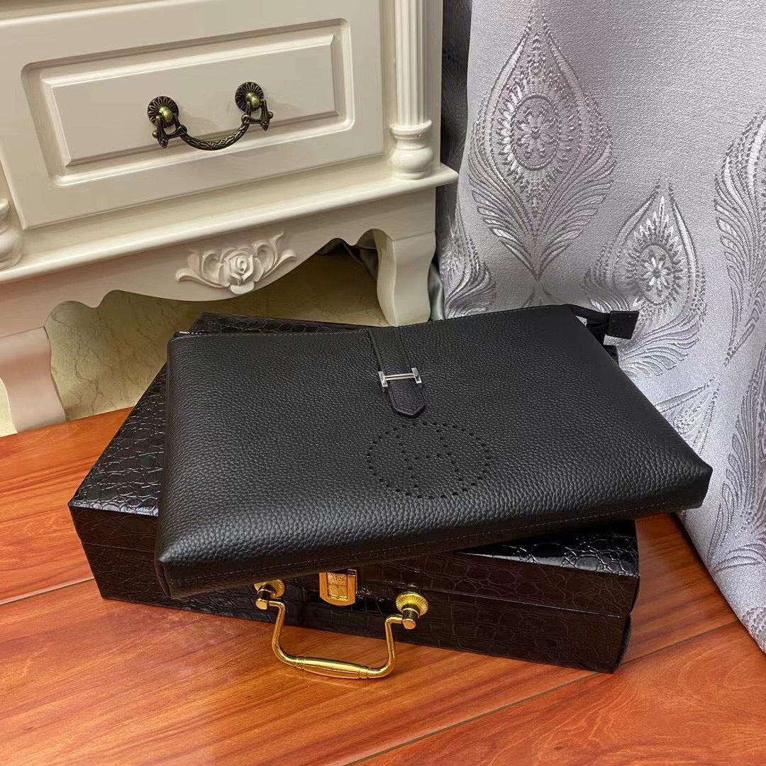 H brand pouch unisex