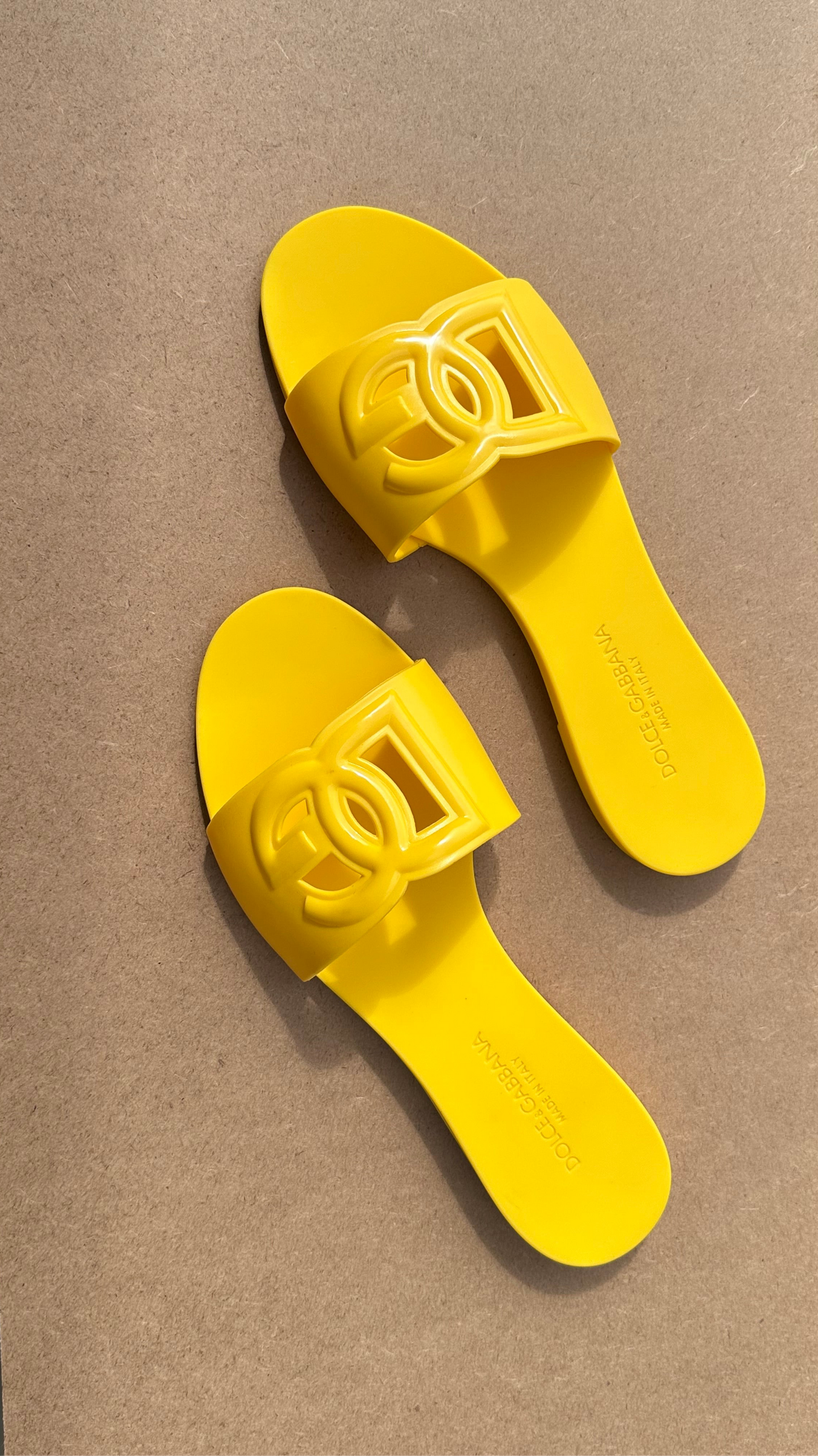 D&G yellow color slipper