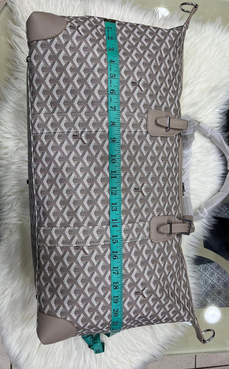 Famous brand travel bag ( 2 colors)