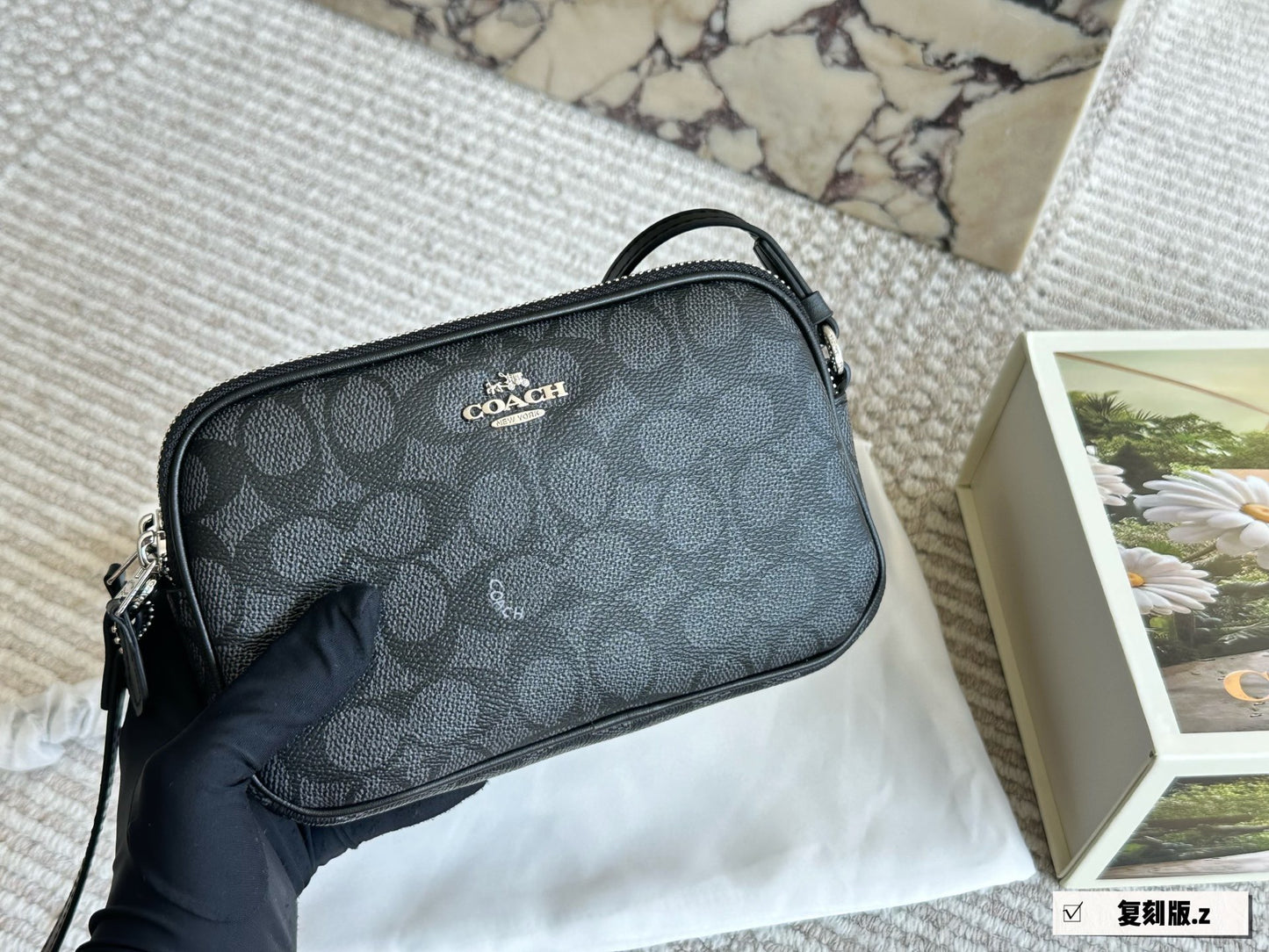 Coach cross body bag ( 4 colors)