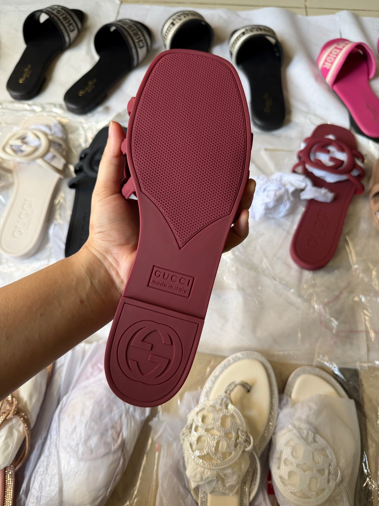 GG slide maroon famous brand