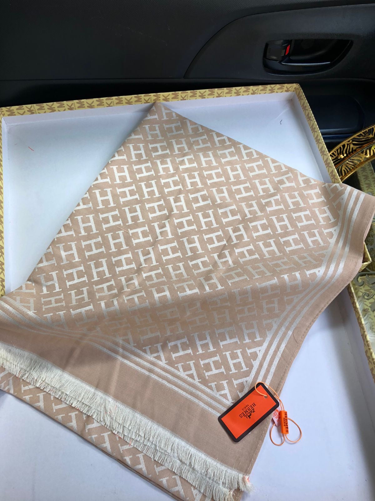 Hermes scarves/stole ( 7 colors )