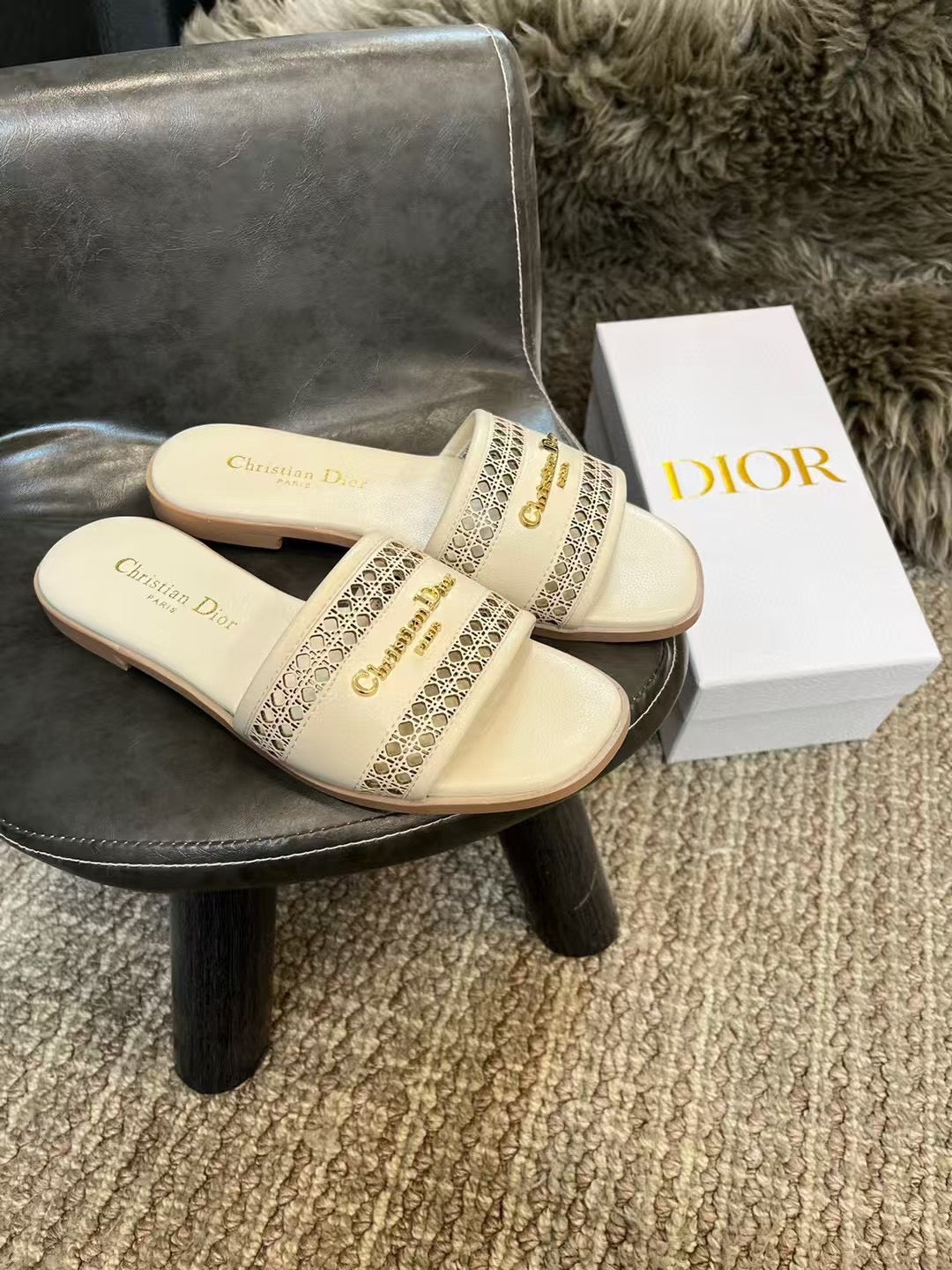 D brand slipper 5 colors ( Pre order )