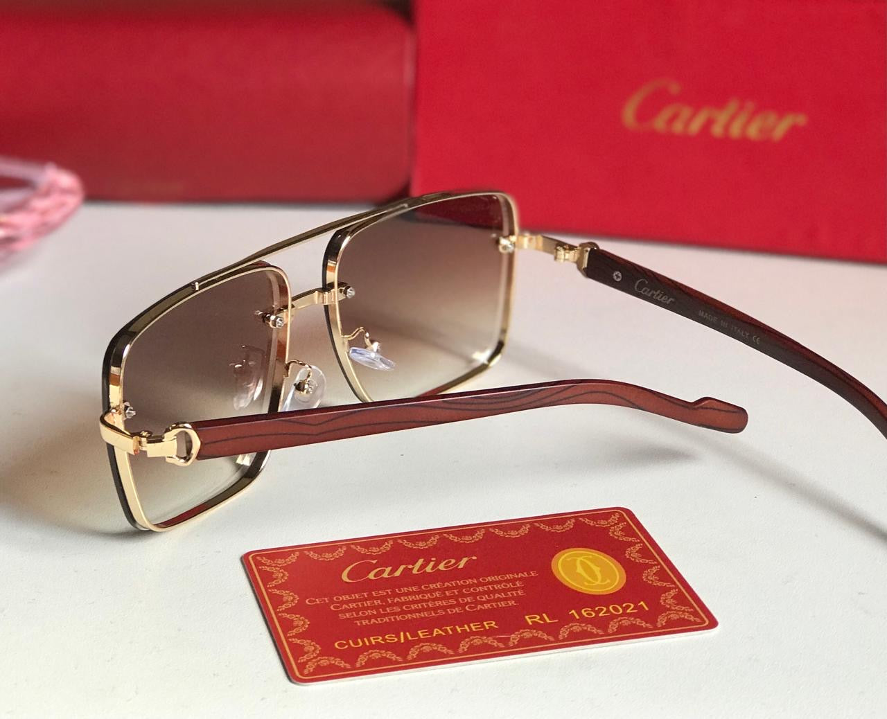 Famous brand sunglasses ( 2 shades )