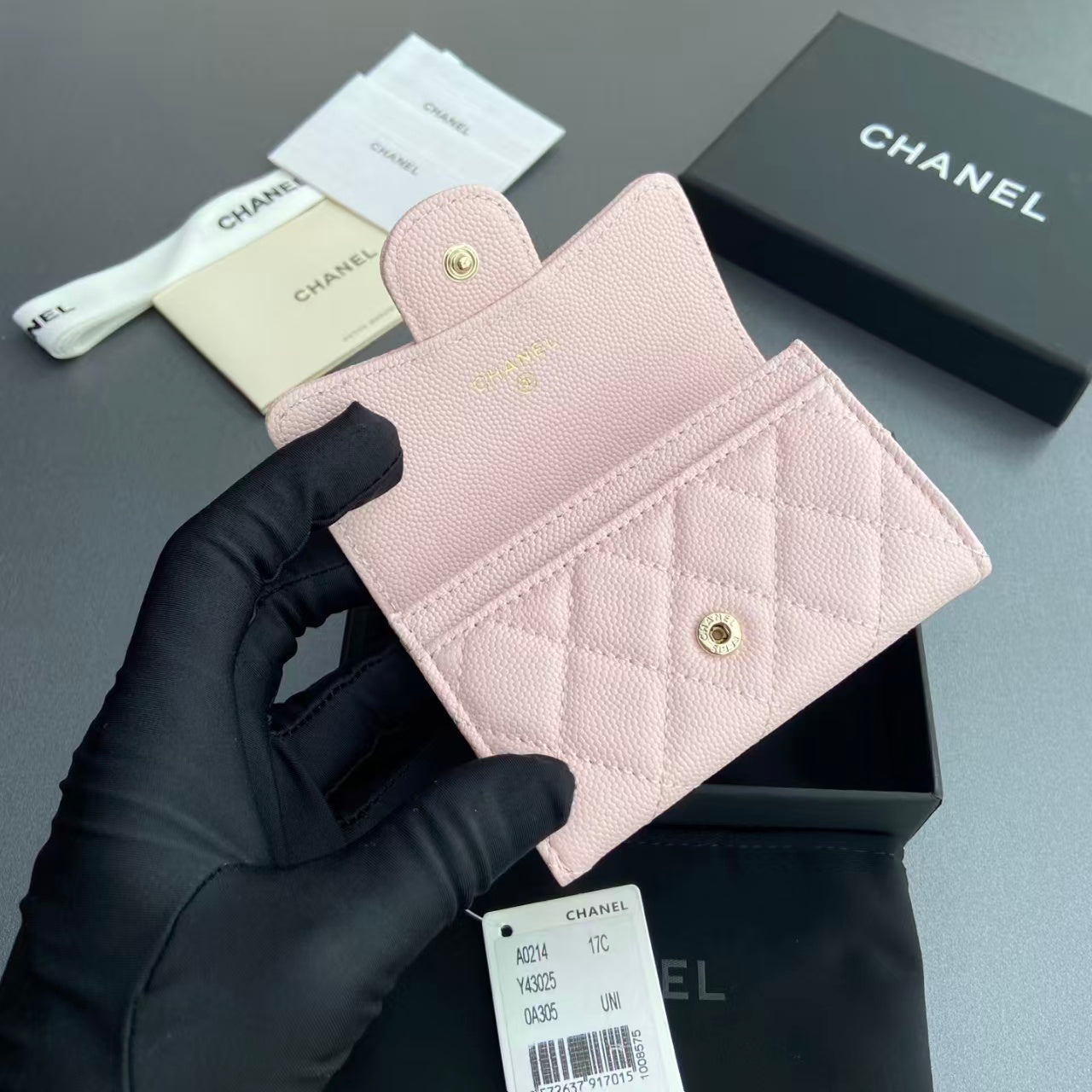 C brand wallet ( pre order )