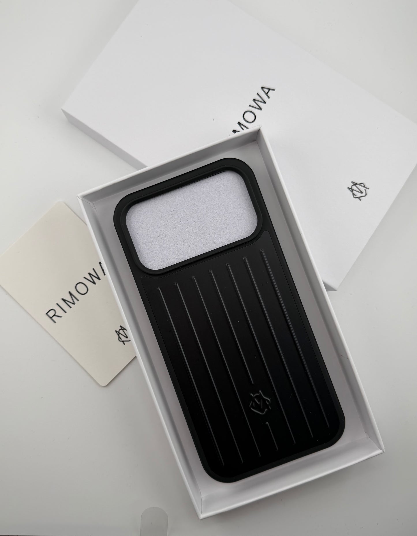 Rimowa iphone 17/16/15/14 back cover