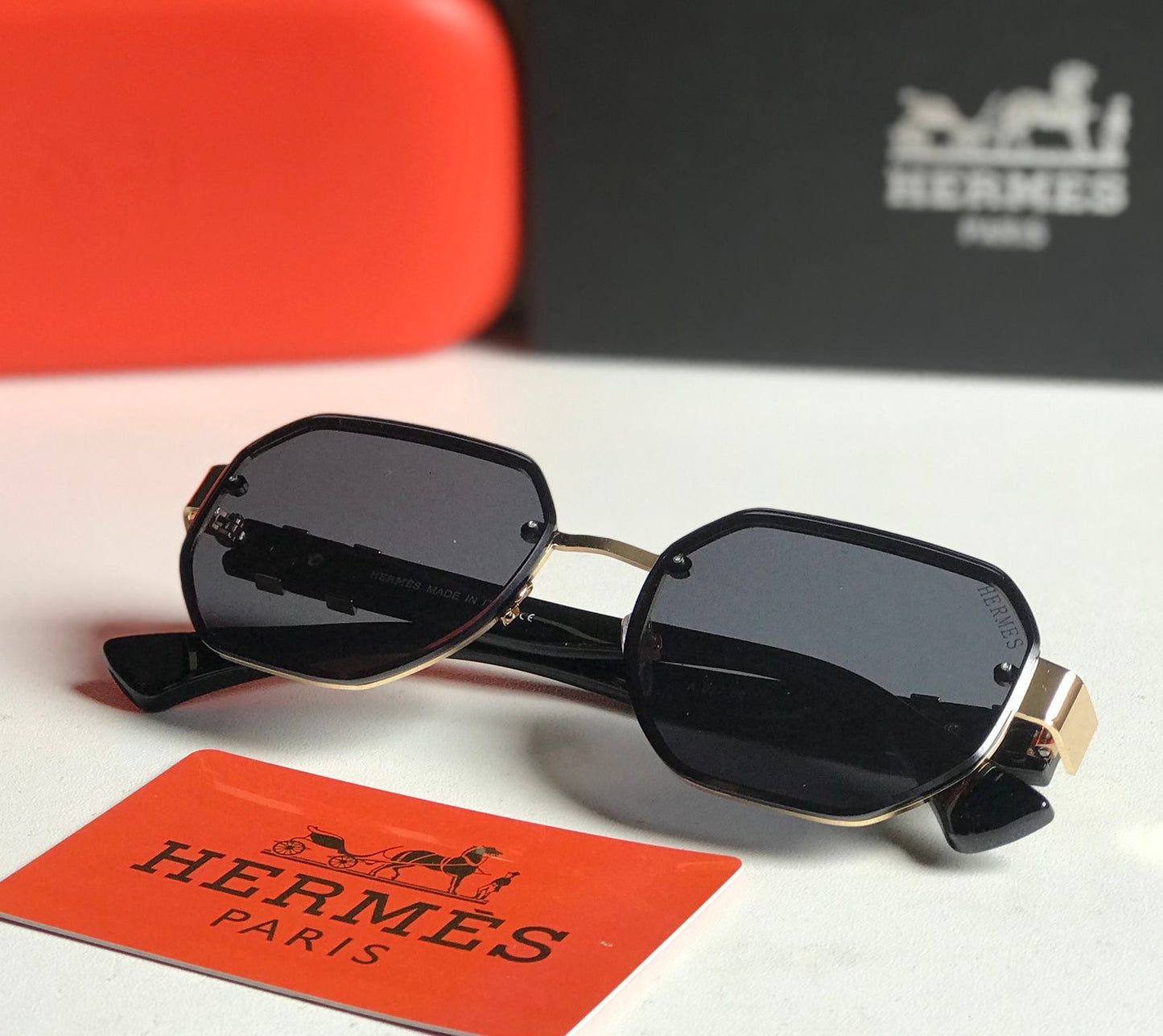 Famous brand sunglasses ( 3 shades)