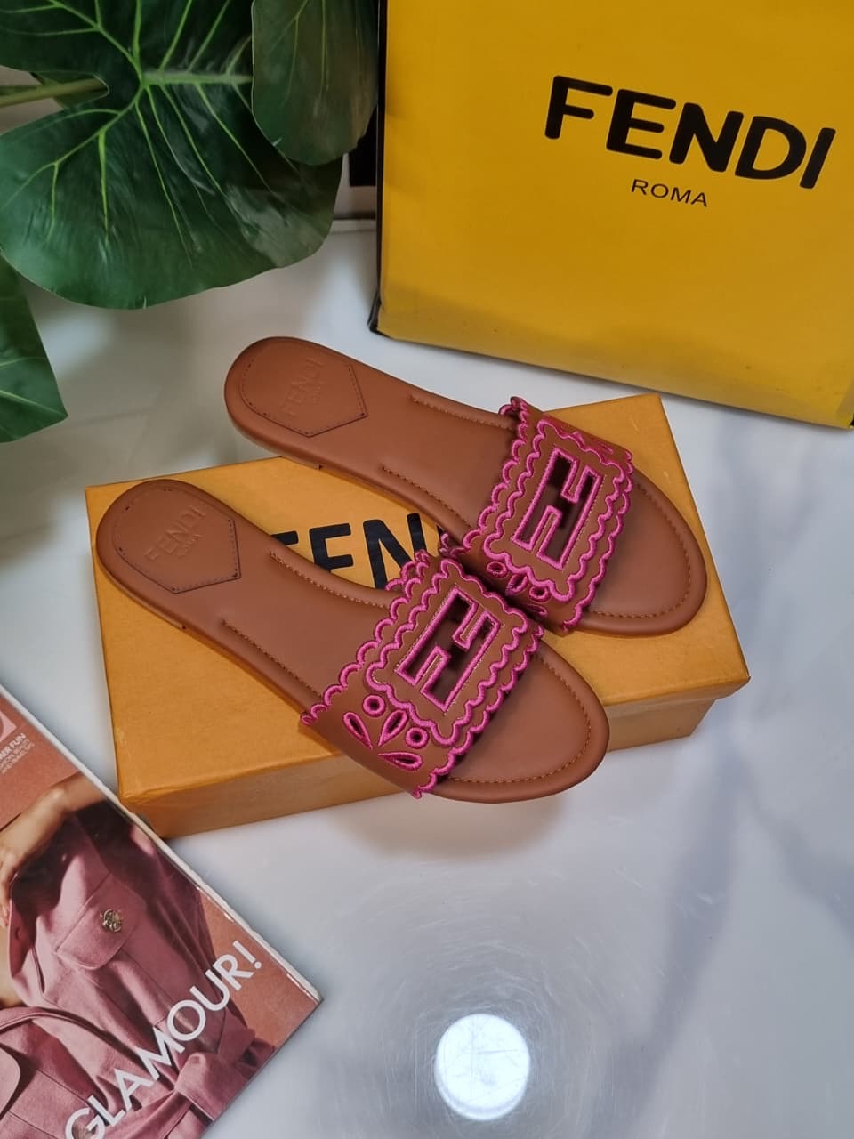 F famous brand slipper